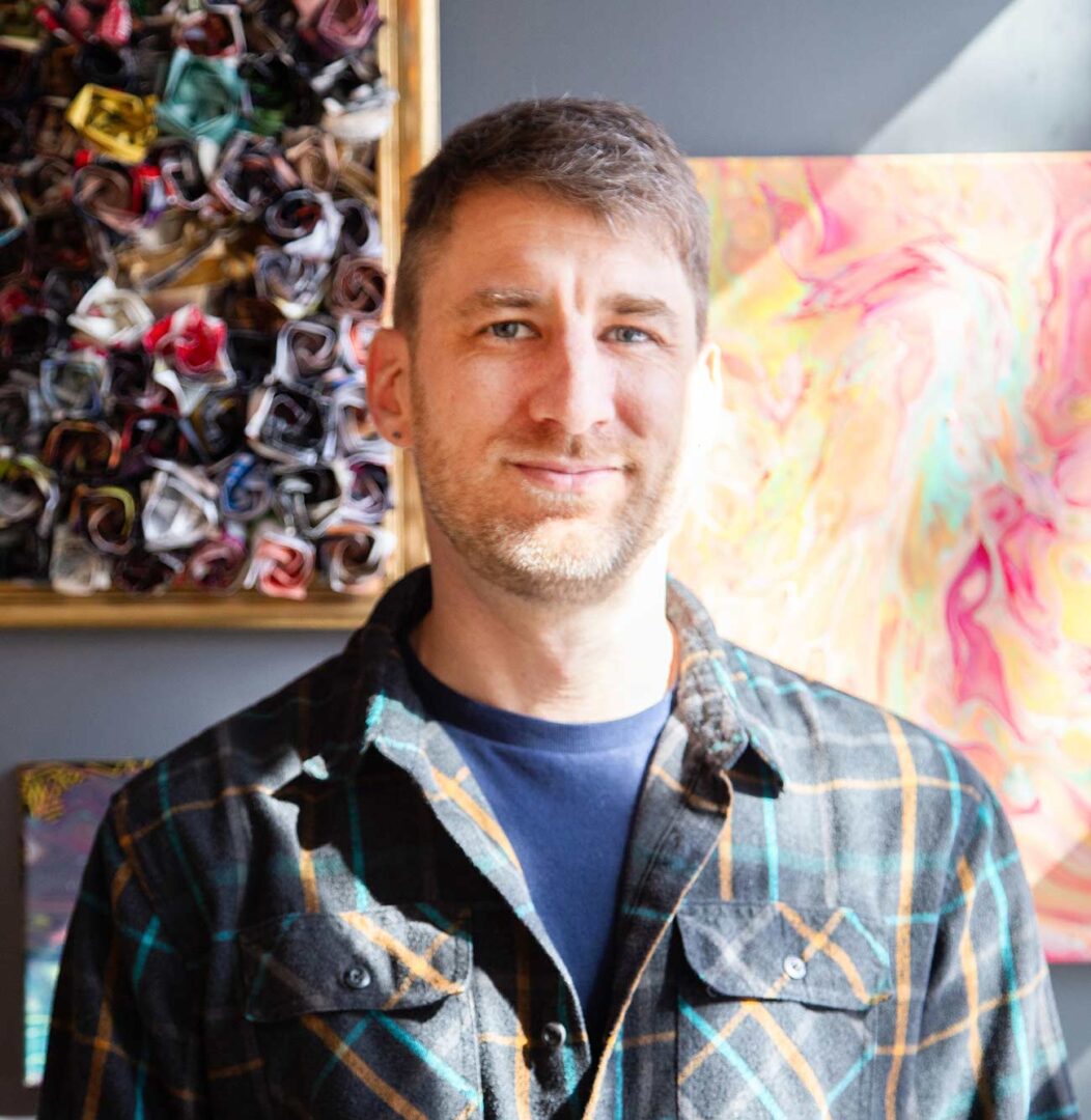 Headshot of artist Tim Chapp.